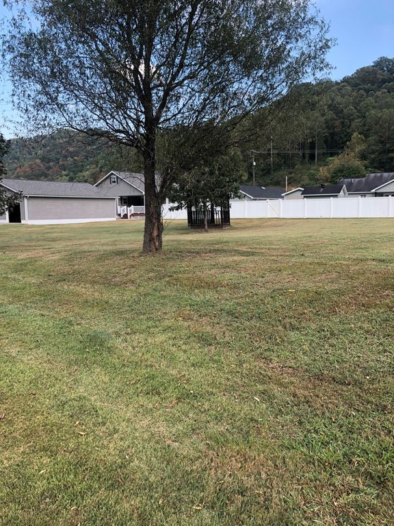 Golf Mdws, Chapmanville, WV 25508 MLS 11168986 Trulia