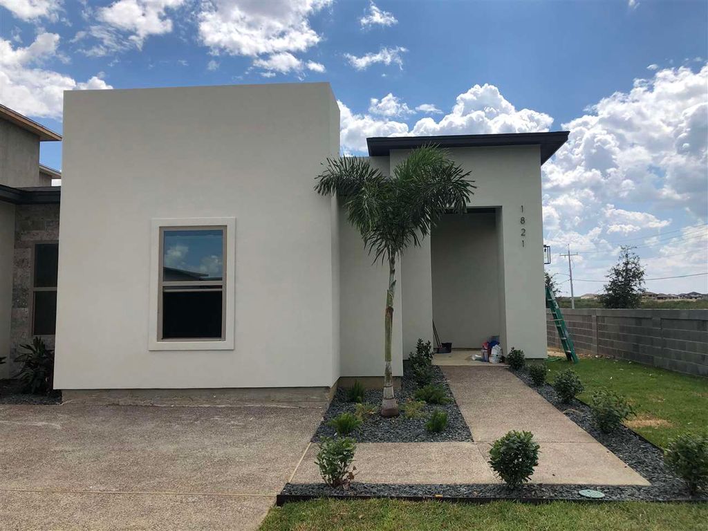 1821 Jerez Loop, Laredo, TX 78046