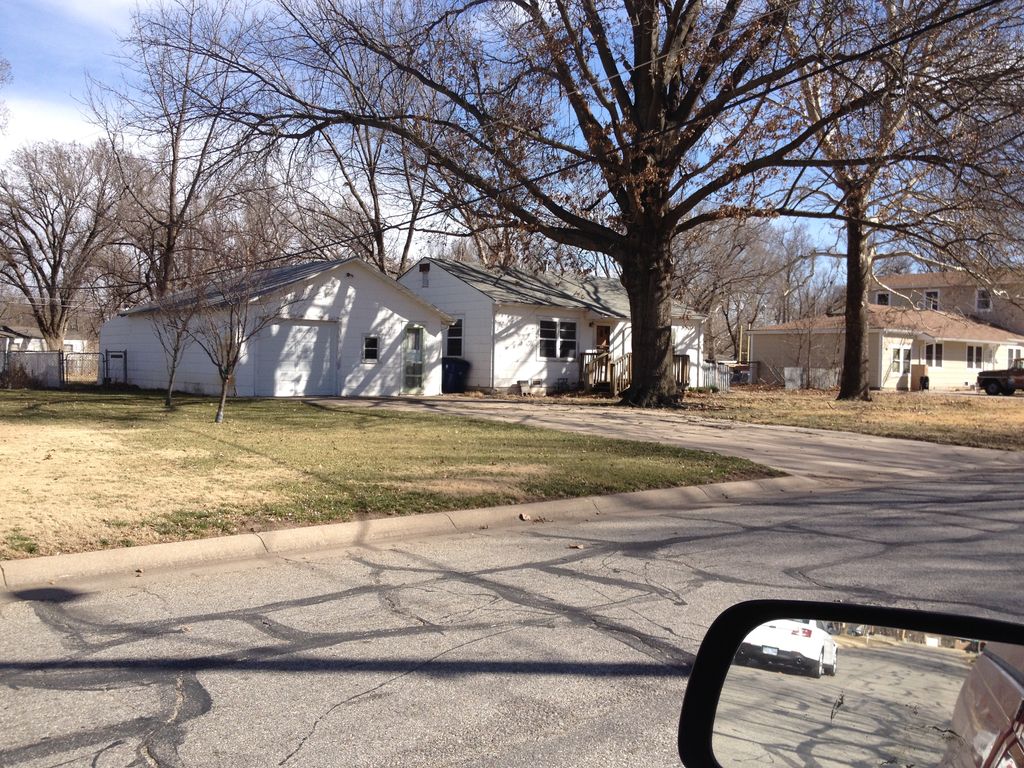 200 S  Van Arsdale Ave, Haysville, KS 67060