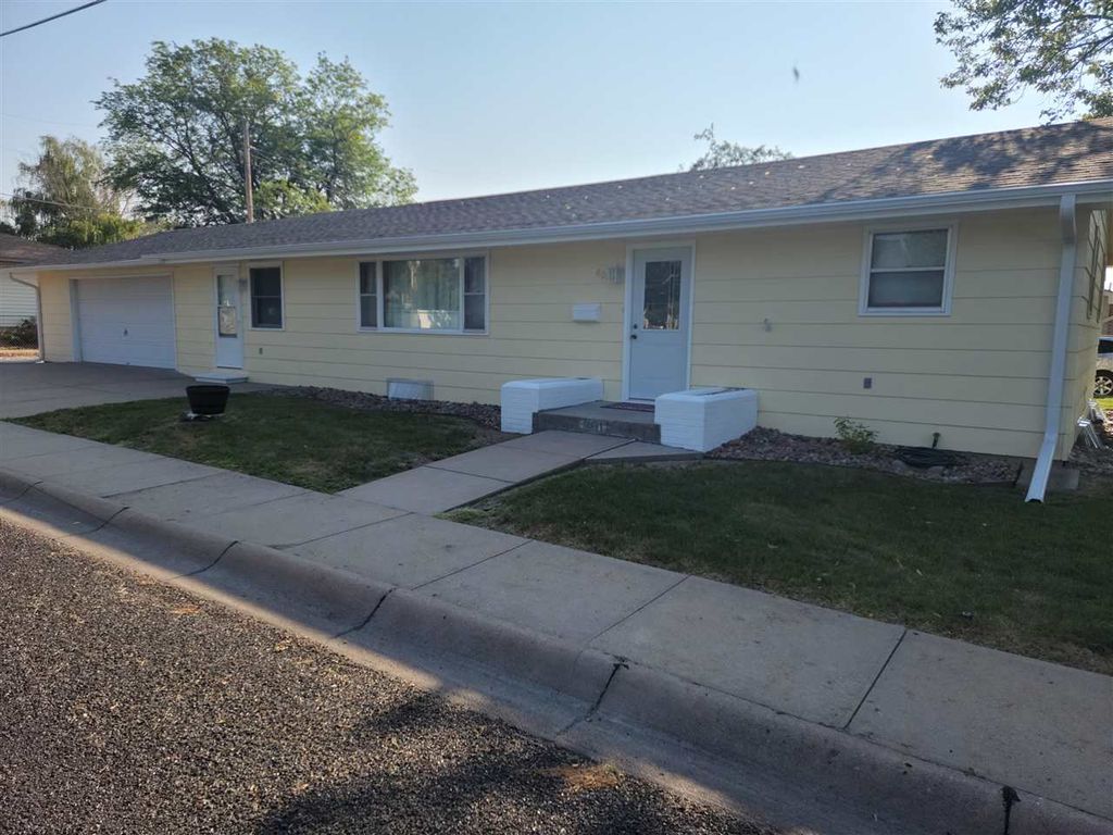 801 W  East St #H, Ogallala, NE 69153