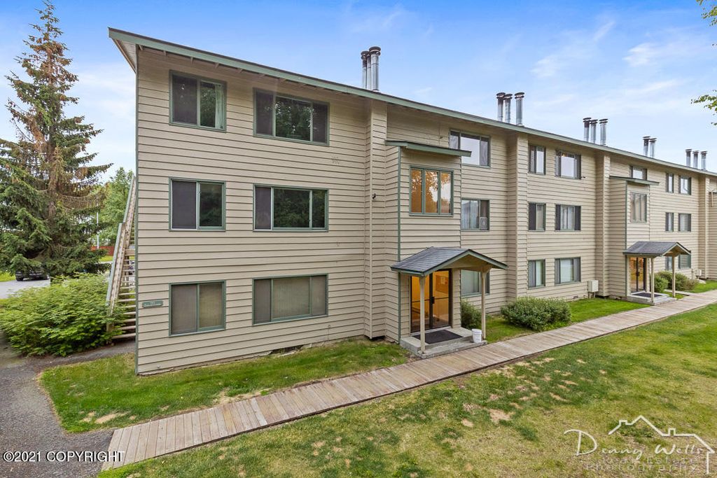 355 Donna Dr #3, Anchorage, AK 99504