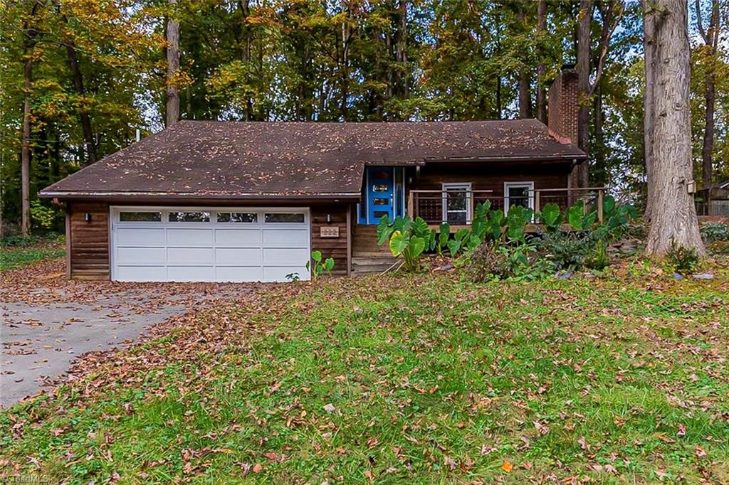 222 Creekwood Dr, Advance, NC 27006
