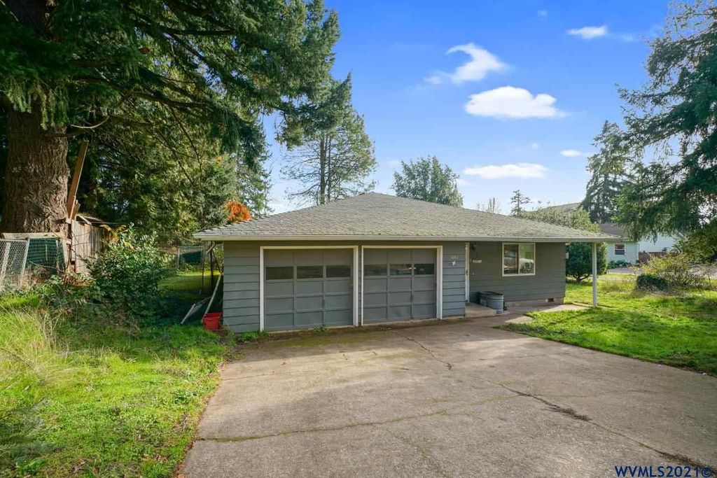 1490 Valley View Ave NW, Salem, OR 97304