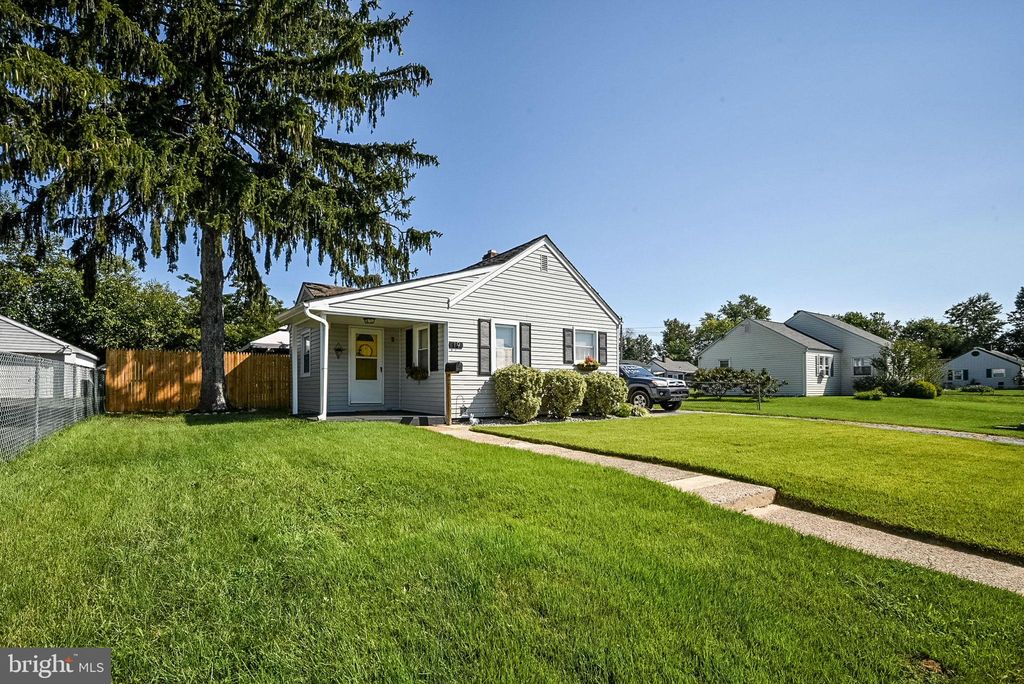 19 N Purdue Ave, New Castle, DE 19720