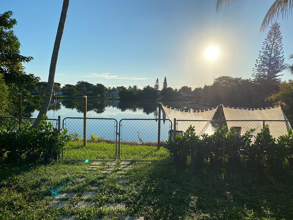 1700 SW 129th Way, Davie, FL 33325