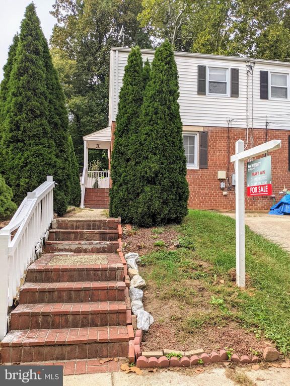 11832 Valleywood Dr NW, Silver Spring, MD 20902