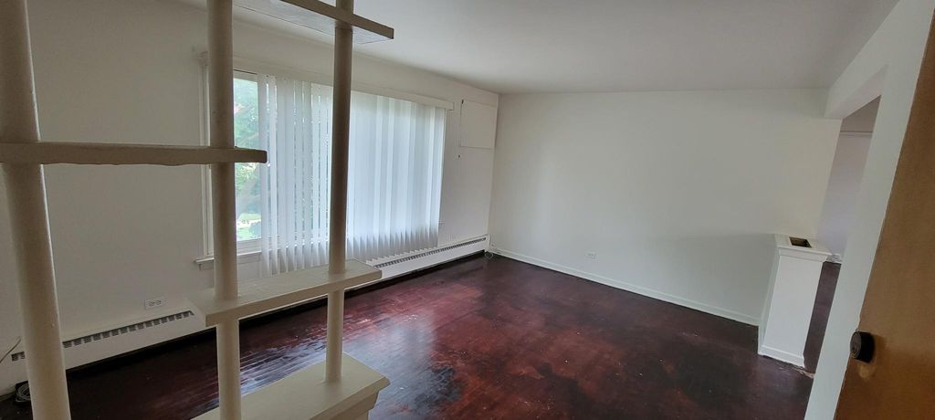 400 E 109th St, Chicago, IL 60628
