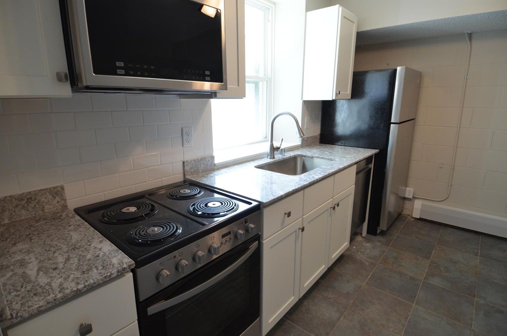 1349 Pennsylvania Ave S #1S, Minneapolis, MN 55426