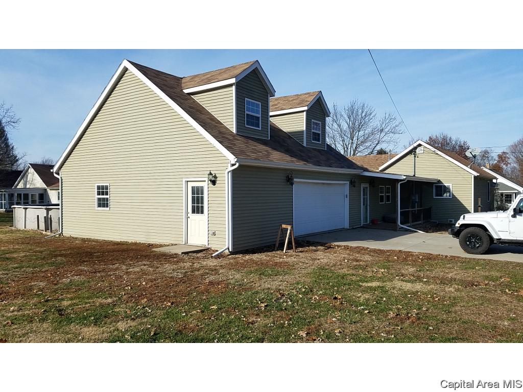 202 W Elm St, Thayer, IL 62689 Trulia