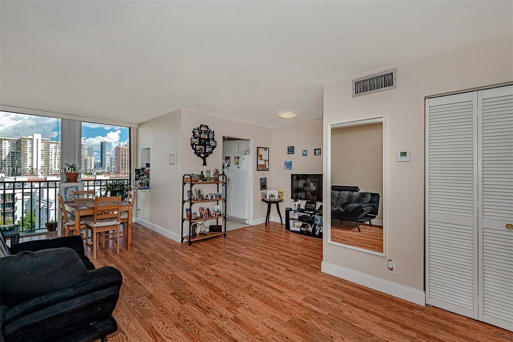 17021 N Bay Rd #908, Sunny Isles Beach, FL 33160