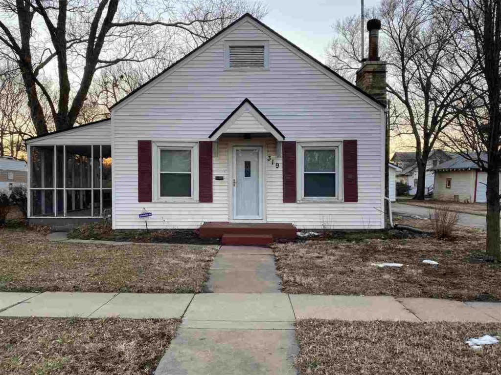 319 N Summit St, El Dorado, KS 67042