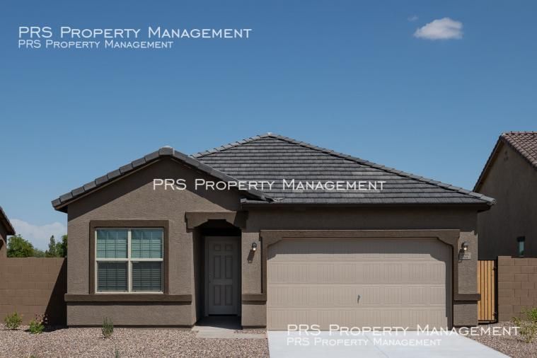 370 W Powell Dr, San Tan Valley, AZ 85140