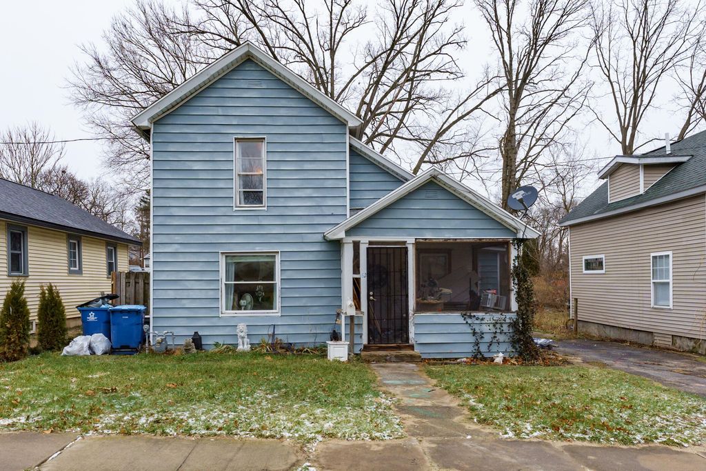 62 Seivour Ave, Battle Creek, MI 49037