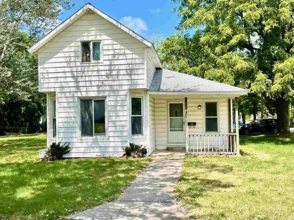 204 W Williams St, Corunna, MI 48817