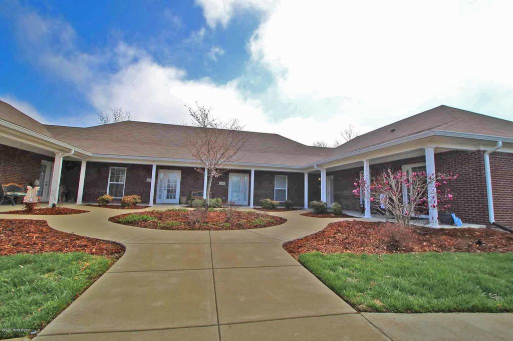 862 Garden Pointe Dr, Simpsonville, KY 2 Bed, 2 Bath Condo 30