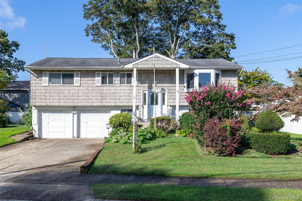 384 W 22nd Street, Deer Park, NY 11729 MLS# 909618 Trulia