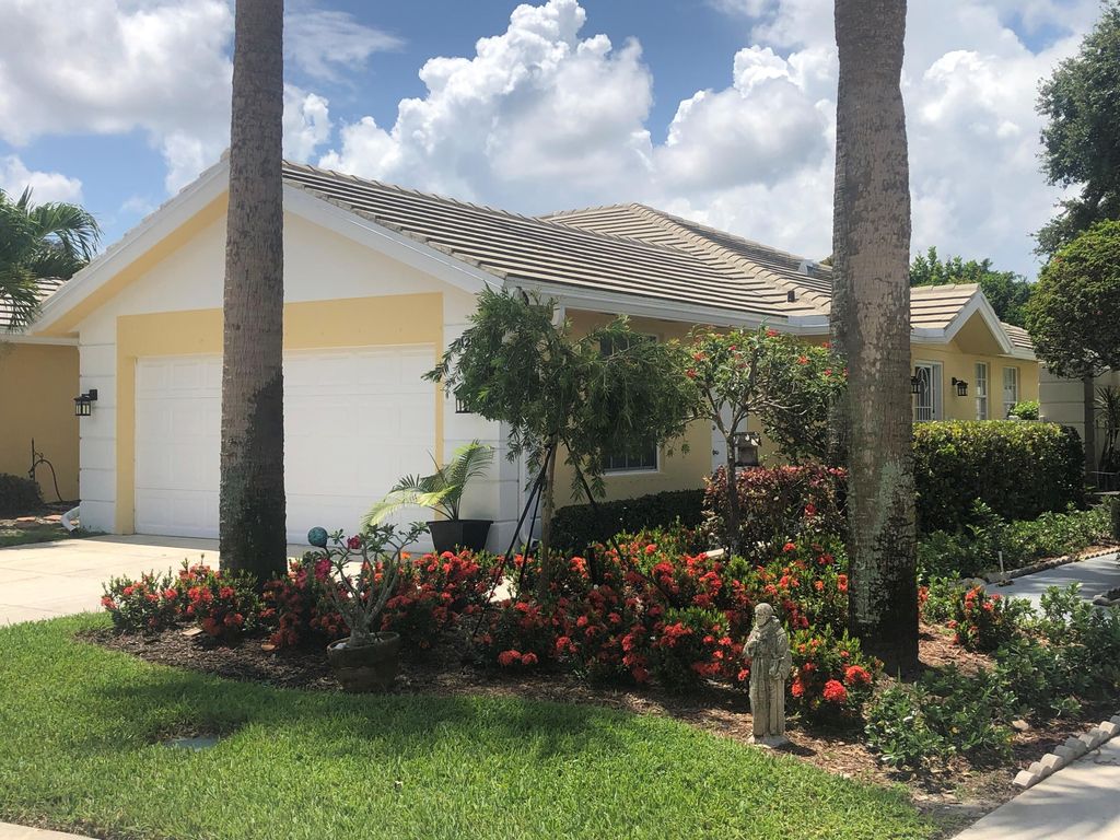 4260 Royal Oak Dr, Palm Beach Gardens, FL 33410