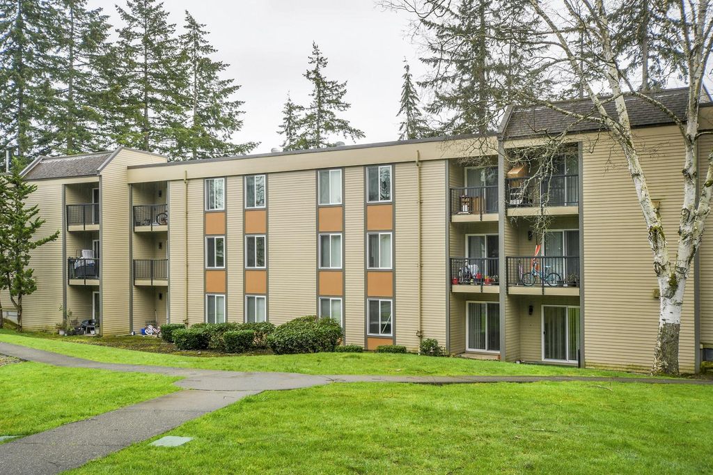 14620 NE 32nd St #F12, Bellevue, WA 98007