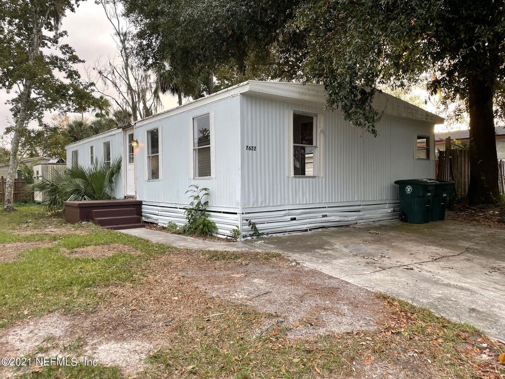 7622 Covewood Dr, Jacksonville, FL 32256