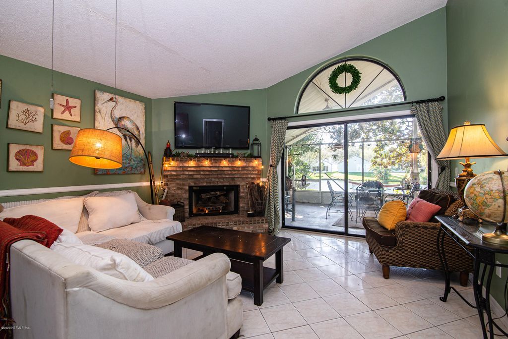 2840 Lantana Lakes Dr E, Jacksonville, FL 32246