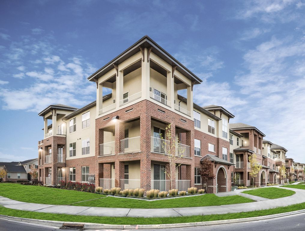3315 N Center St, Lehi, UT 84043