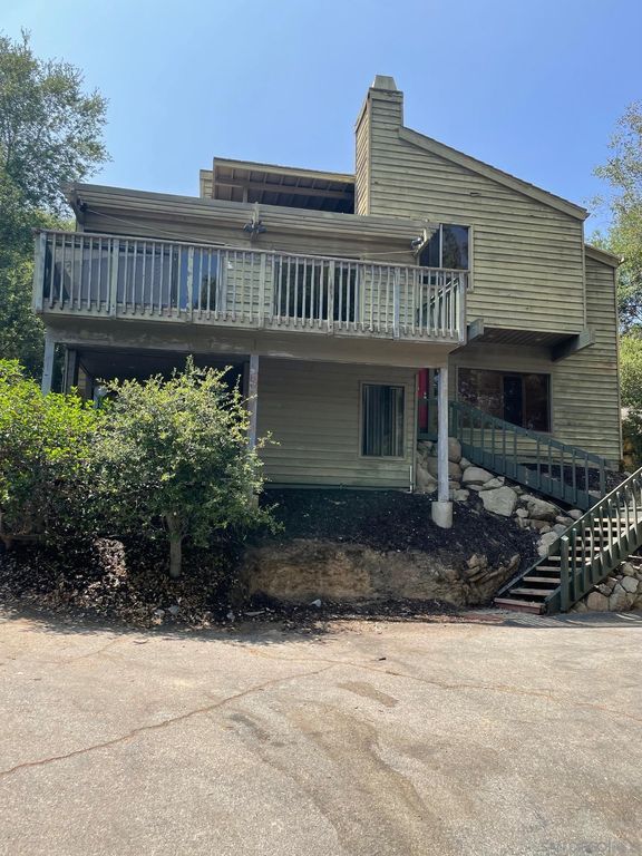 28330 Meadow Glen Way W W, Escondido, CA 92026 SingleFamily Home for