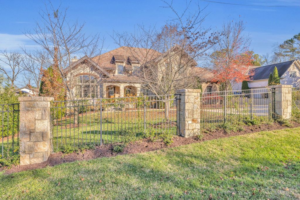 4102 Sneed Rd, Nashville, TN 37215 See Est. Value, Schools & More