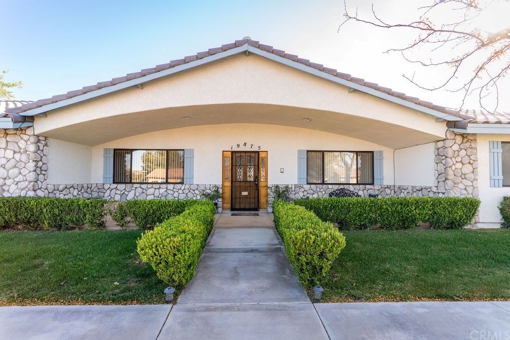 19875 Chaska Rd, Apple Valley, CA 92307