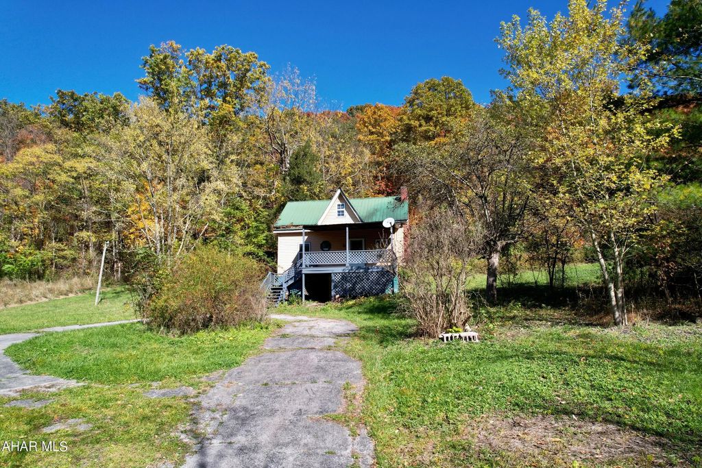 6381 Raystown Rd, Hopewell, PA 16650