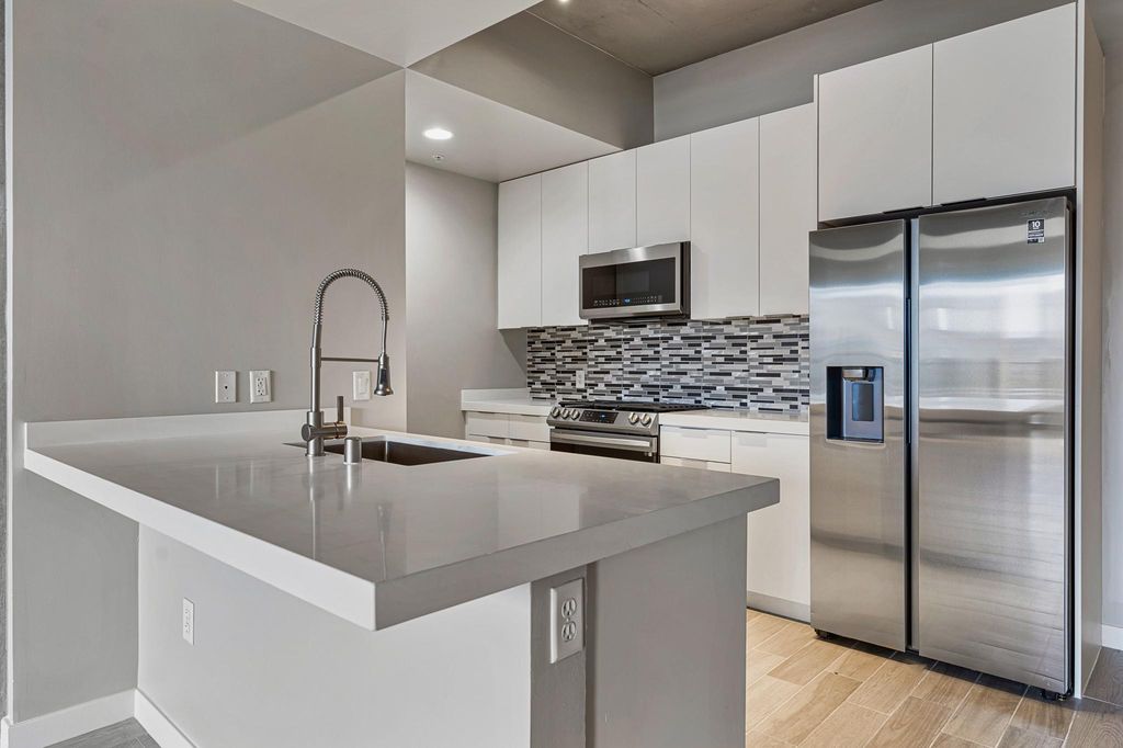 353 E Bonneville Ave #523, Las Vegas, NV 89101