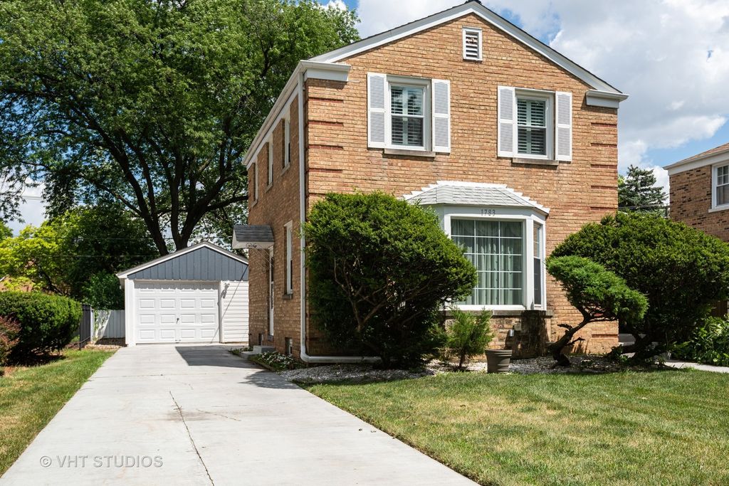 1783 Lee St, Des Plaines, IL 60018