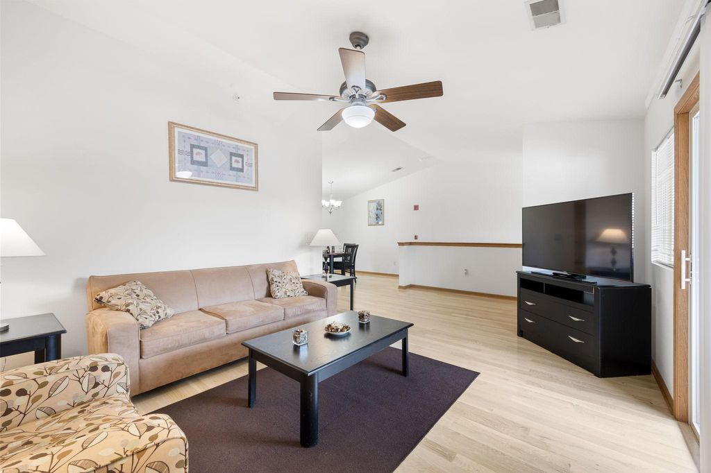 5418 Washington Rd #209, Kenosha, WI 53144