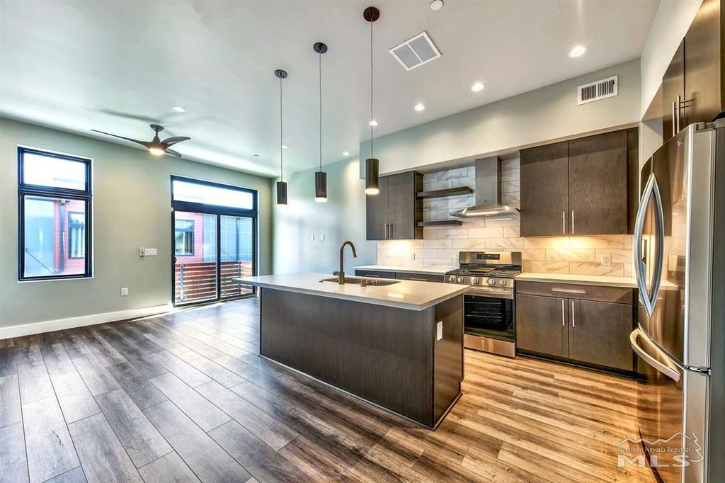 512 Mill St, Reno, NV 89502