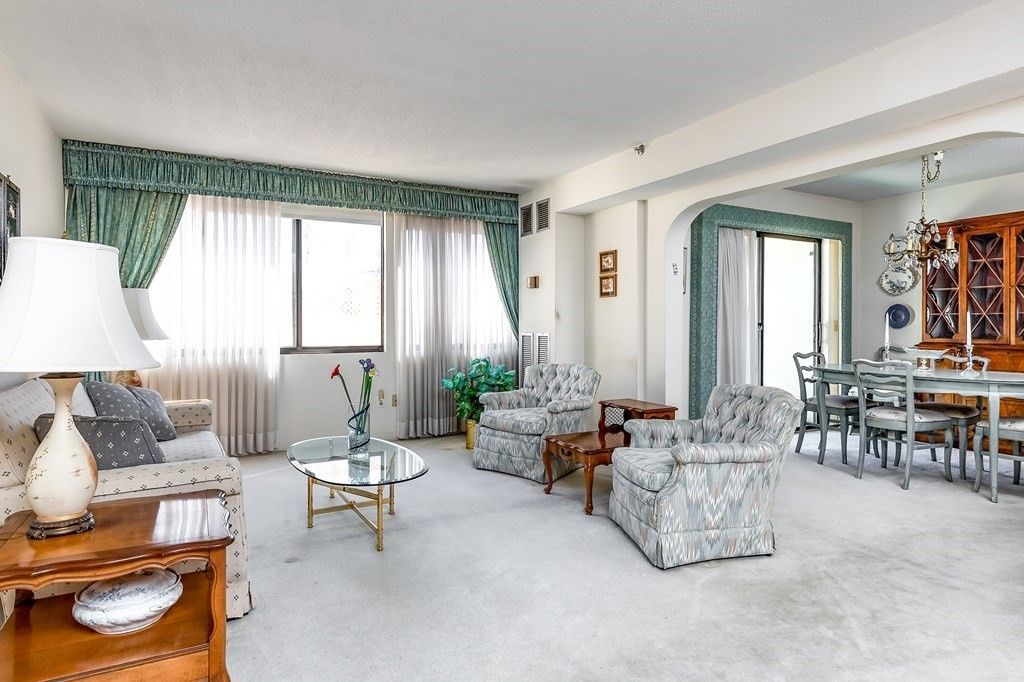 250 Hammond Pond Pkwy, Chestnut Hill, MA 02467