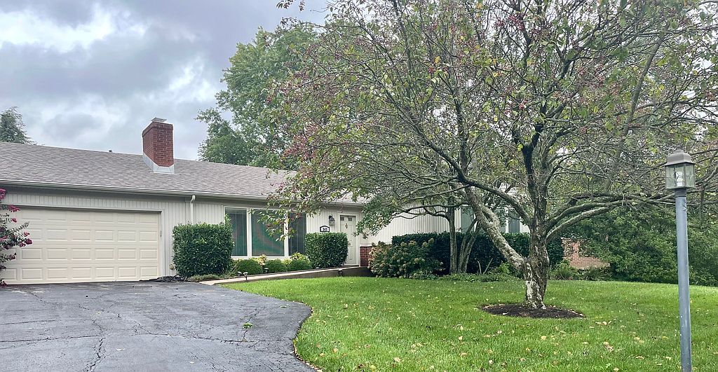 347 Greenbriar Rd, Lexington, KY 40503