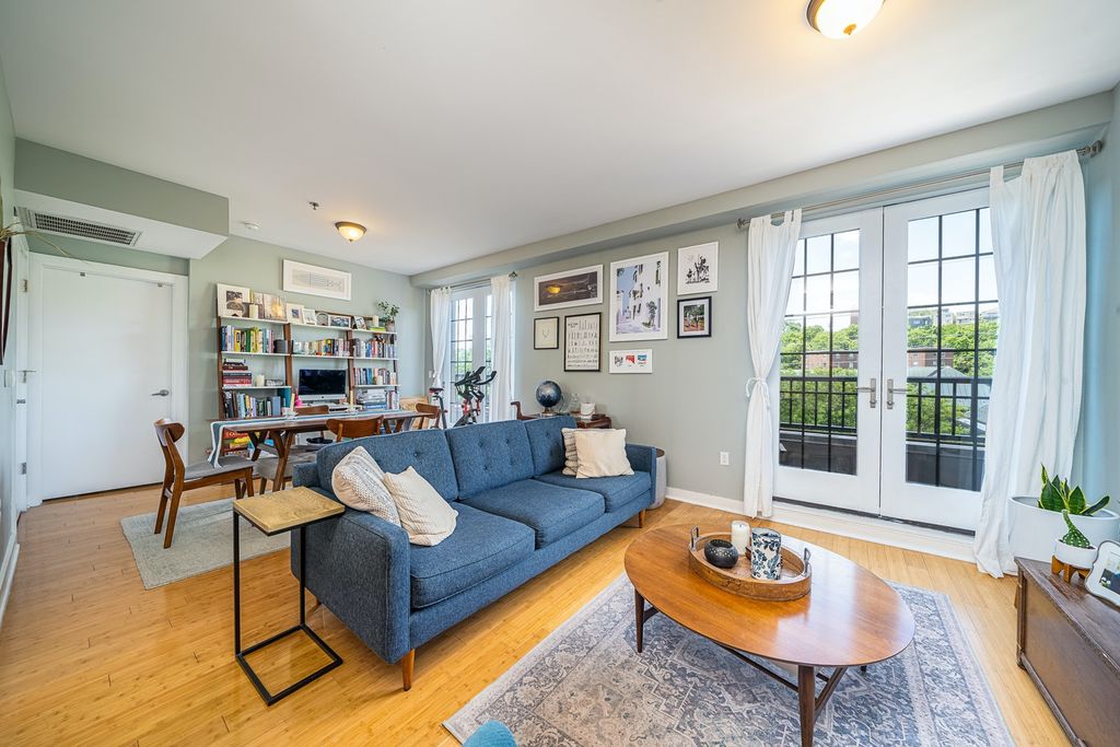 517 Jackson St #501, Hoboken, NJ 07030
