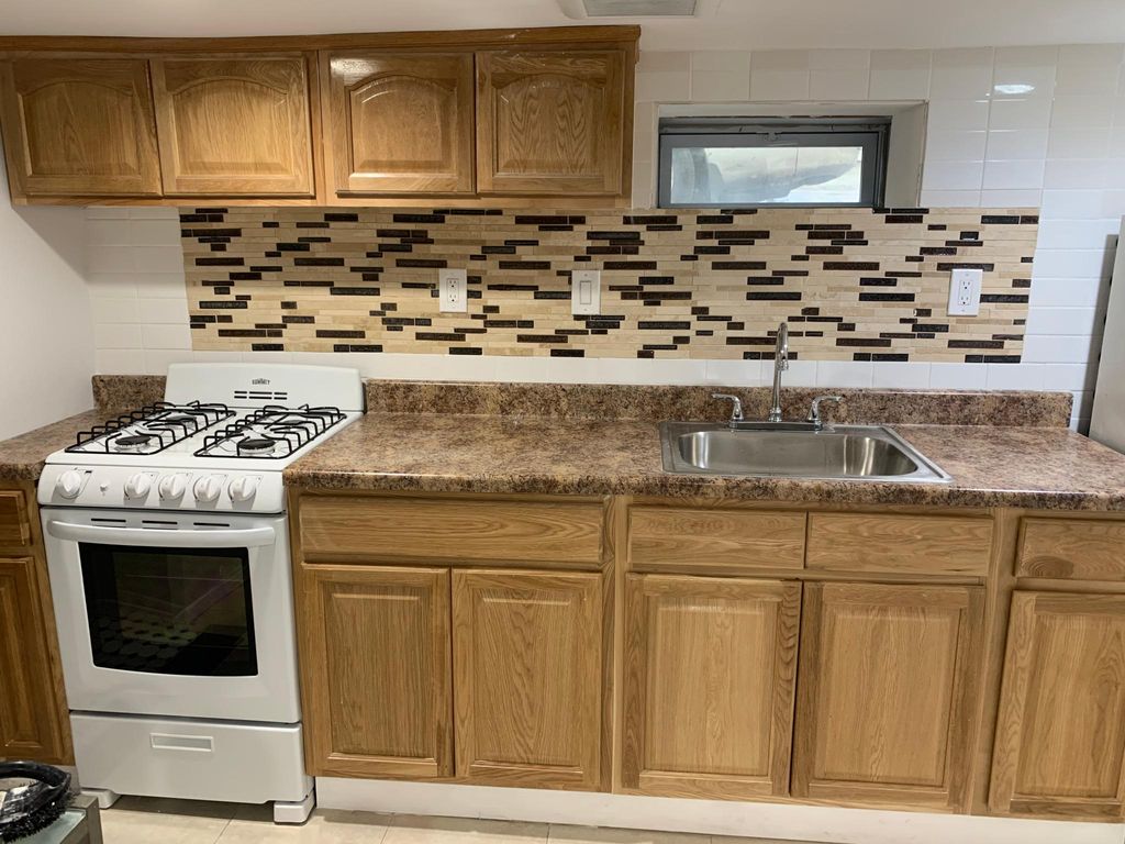 11430 121st St #BASEMENT, South Ozone Park, NY 11420