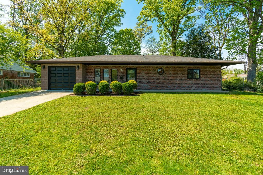 5806 Craig St, Springfield, VA 4 Bed, 2 Bath Single