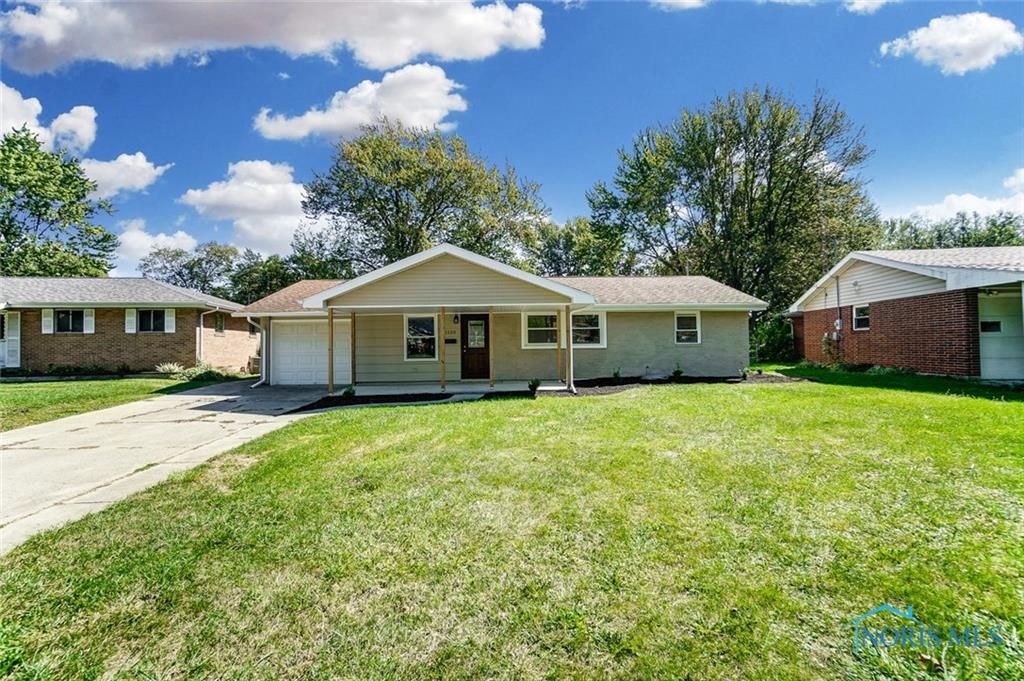 1123 Brookside Dr, Findlay, OH 45840