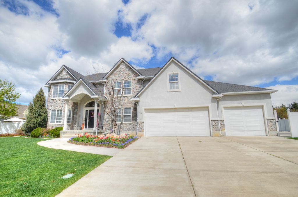5434 S 1345 W, Riverdale, UT 84405