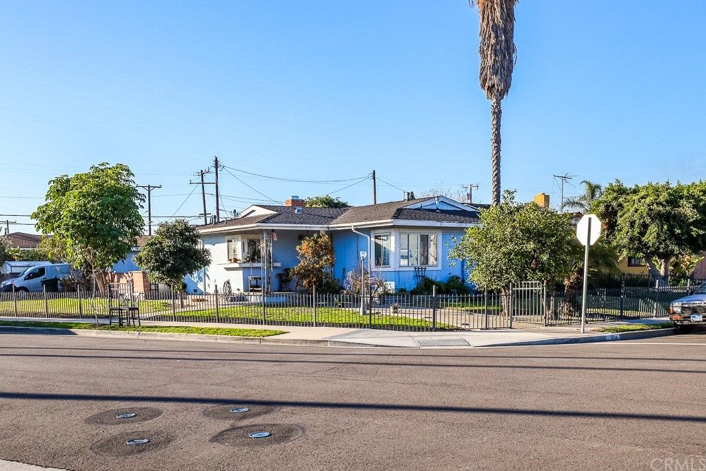 1634 E Redwood Ave, Anaheim, CA 92805
