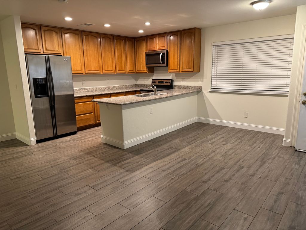 4141 Apostolo Cir #4, Sacramento, CA 95824