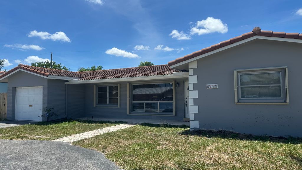 330 NE 26th Ter, Boca Raton, FL 33431