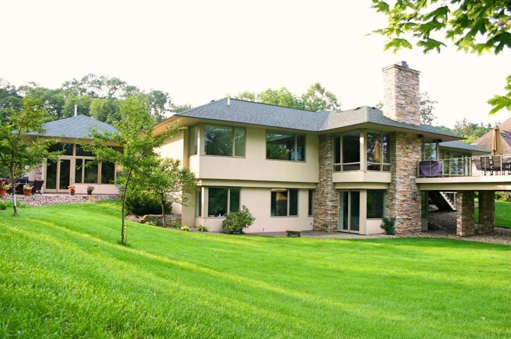 1421 Boulder Point Dr, Hudson, WI 54016