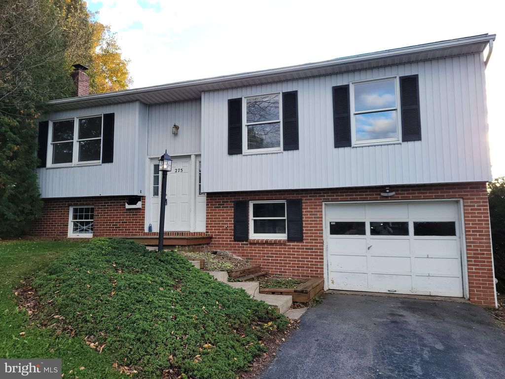 275 Gerald St, State College, PA 16801