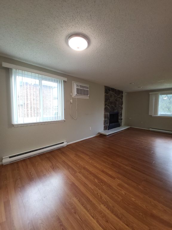 6301 Robinson Rd 11279627, Lockport, NY 14094 See Est. Value