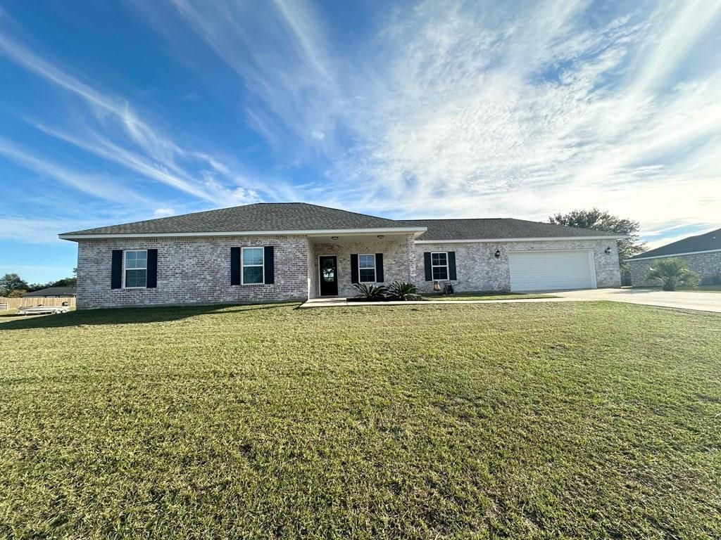 72 Meadow Path Cir, Picayune, MS 39466