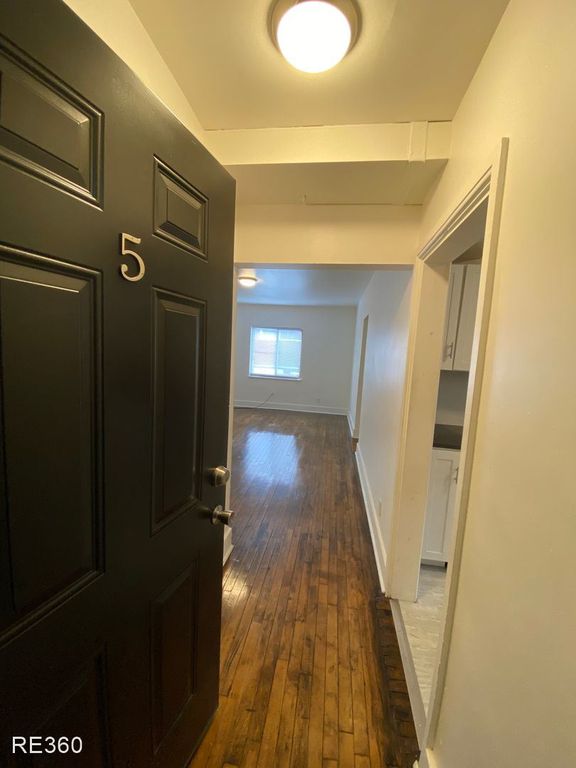 757 E Warrington Ave #5, Pittsburgh, PA 15210