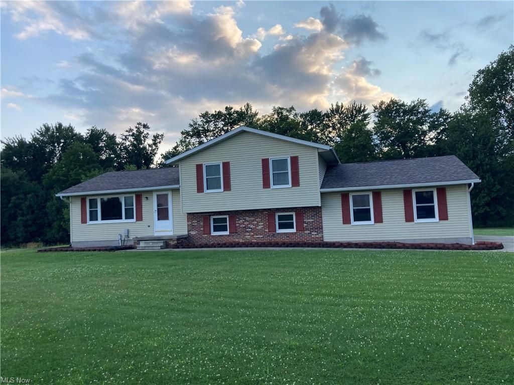 18262 Baird Rd, Wellington, OH 44090