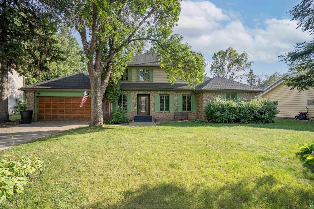 1024 1st St S, Aurora, MN 55792